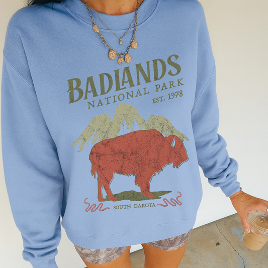 Badlands National Park Graphic Sweatshirt – Vintage Buffalo South Dakota Crewneck