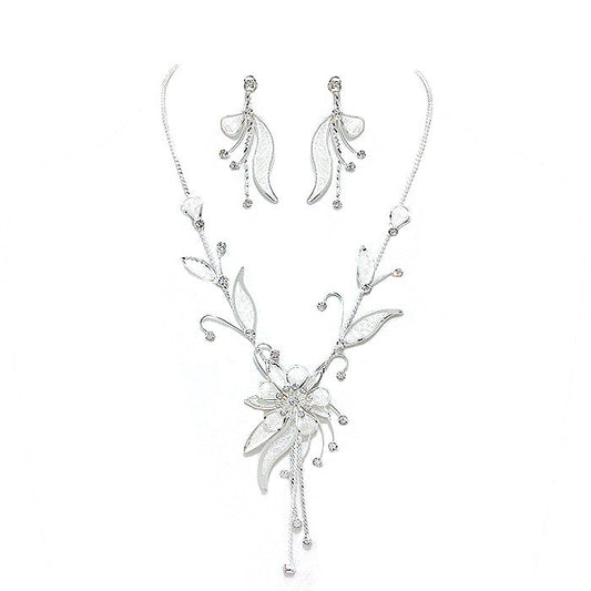 Crystal Rhinestone Metal Mesh Flower Necklace