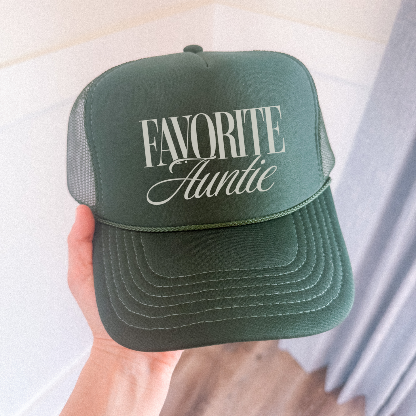 Favorite Auntie Trucker Hat – Trendy Gift for Aunts