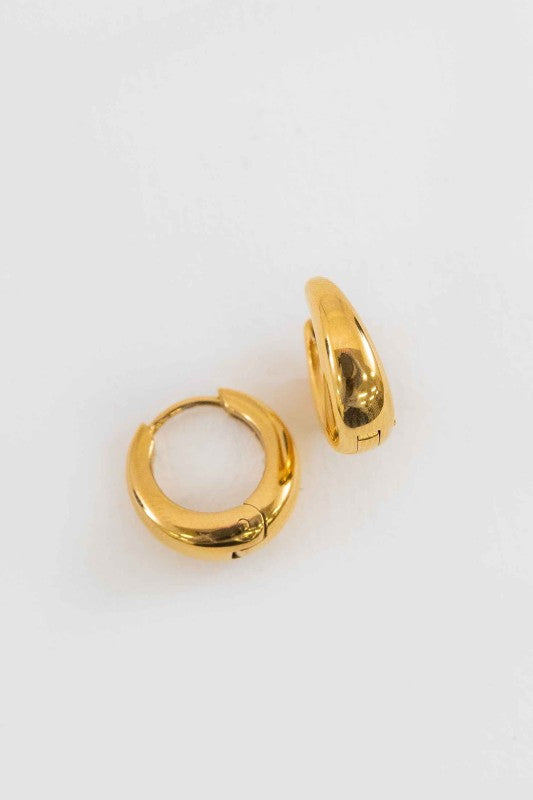 Minimal 17mm Hoop Earrings Gold