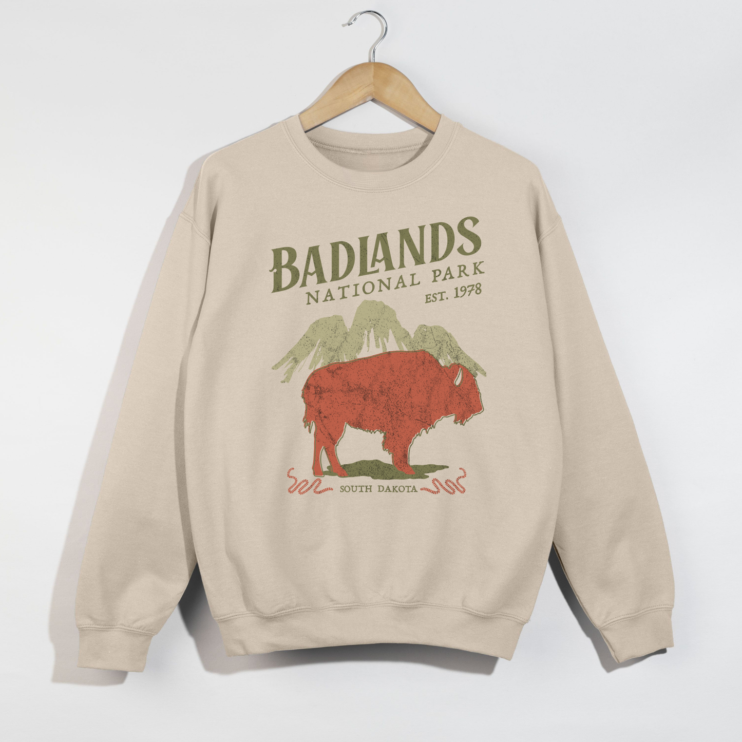 Badlands National Park Graphic Sweatshirt – Vintage Buffalo South Dakota Crewneck