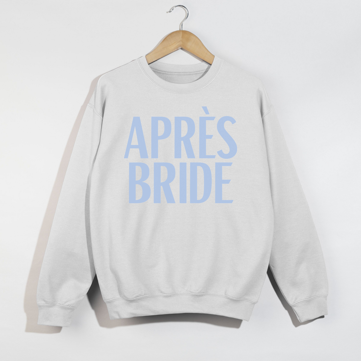 Après Bride Sweatshirt – Ski Bachelorette Party Crewneck