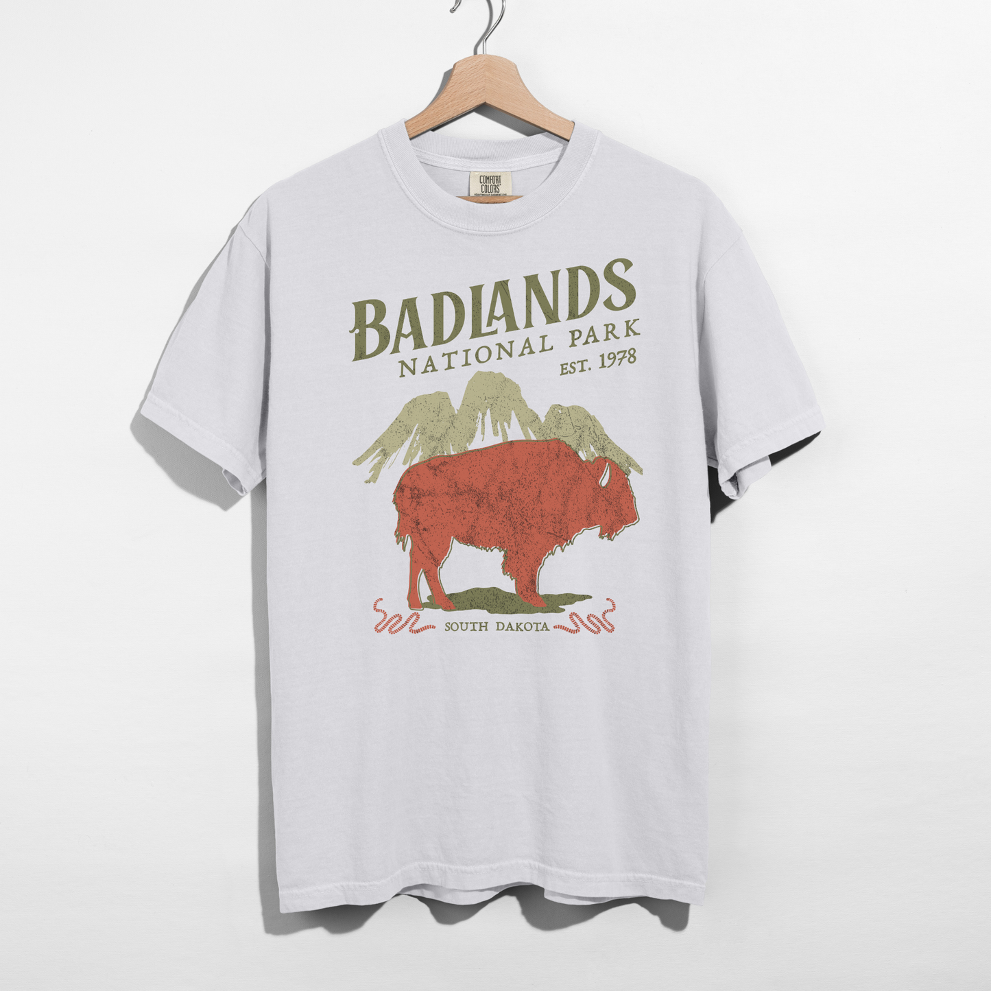Badlands National Park Graphic Tee – Vintage South Dakota Bison Shirt