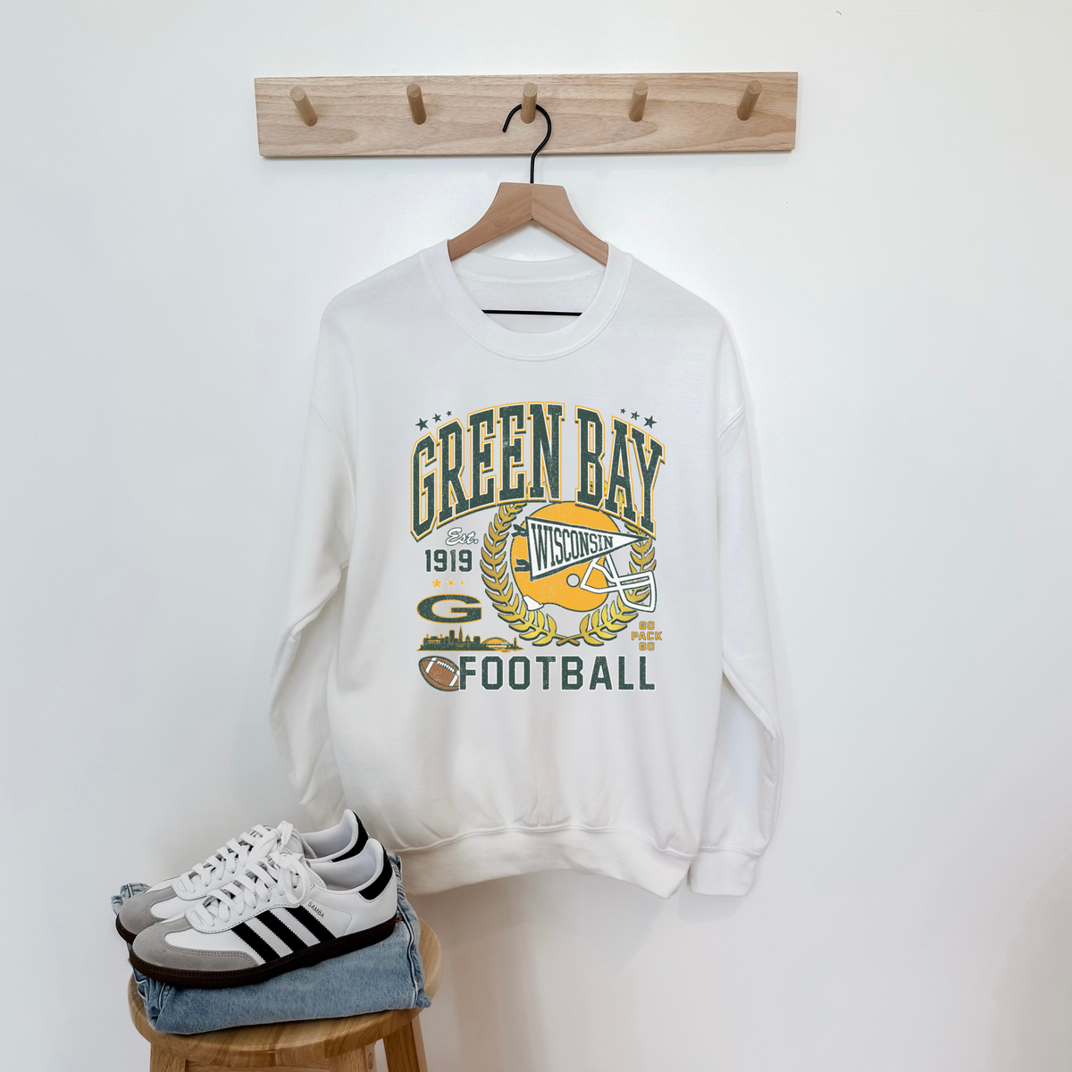 Green Bay Football Vintage Wisconsin Crewneck Sweatshirt – Classic Game Day Pullover