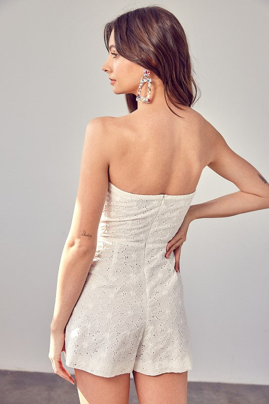 EYELET RUFFLE ROMPER - ShopModernEmporium